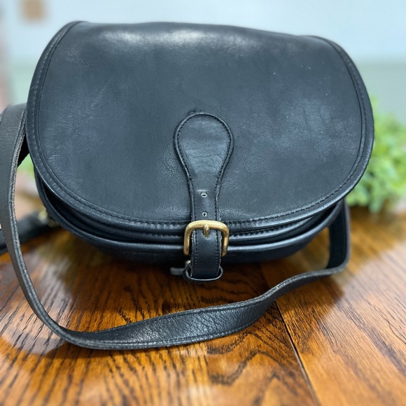 Coach Handbags - Vintage 70's / 80’s COACH Crossbody Black Leather Saddle Bag Purse 1007